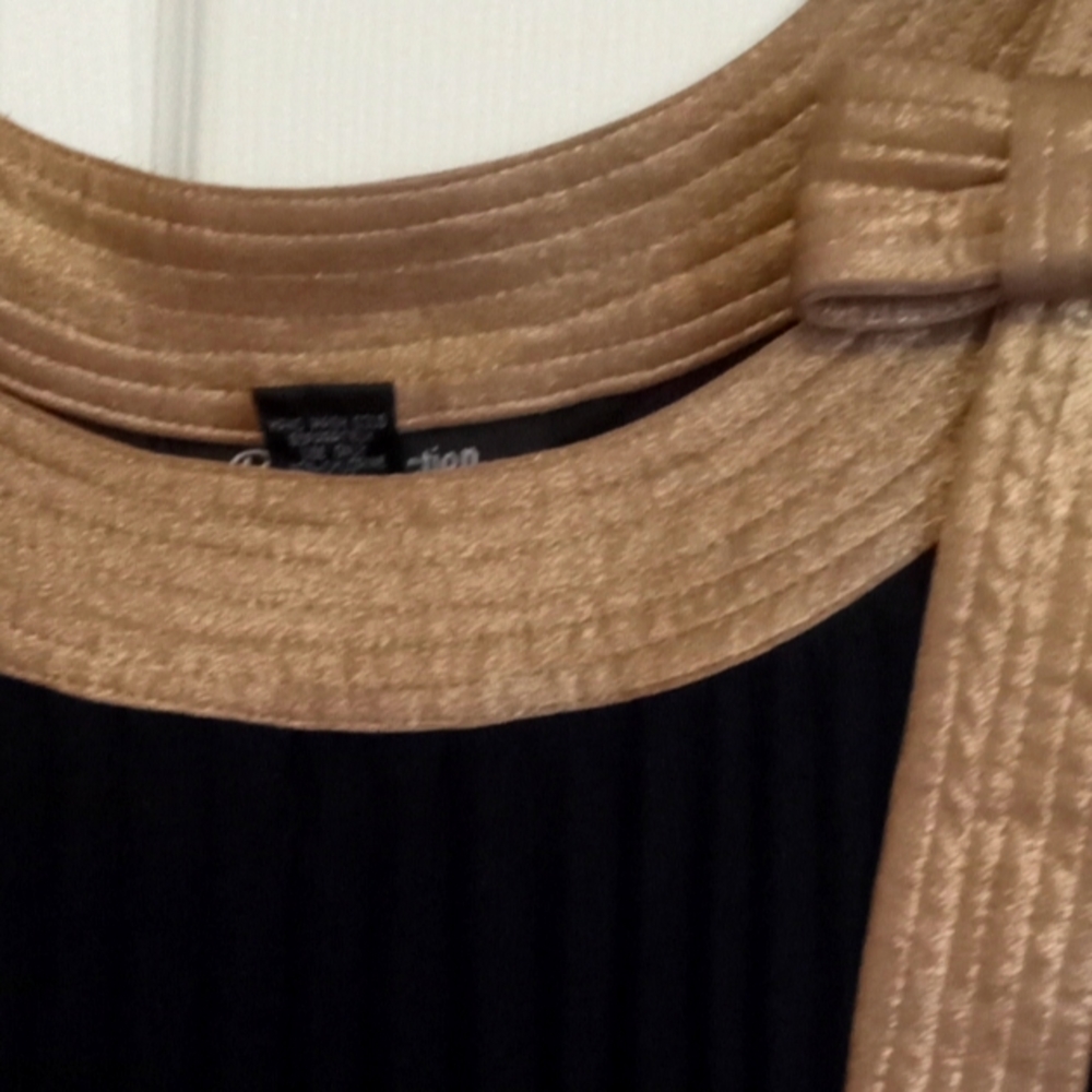 RB Collection Black ladies semi formal dress size medium beautiful after 5